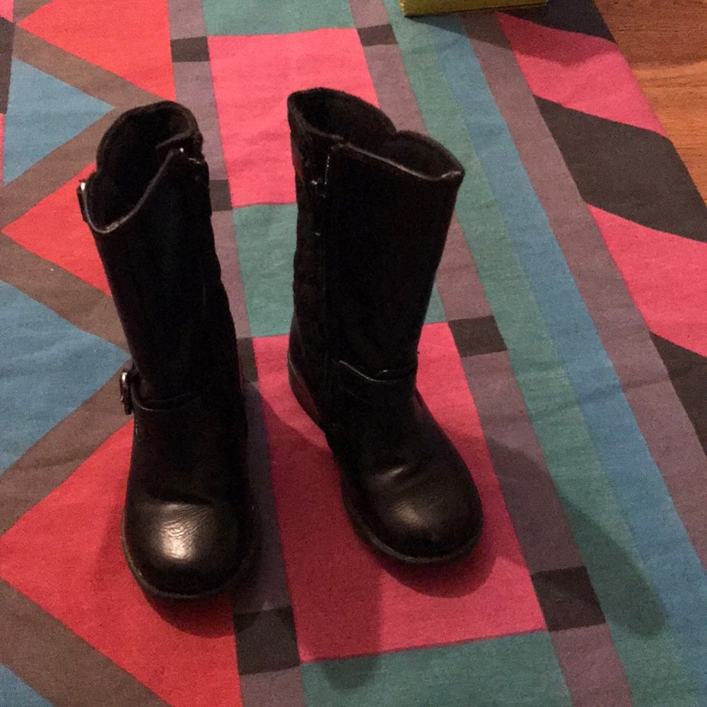 Boots 6M
